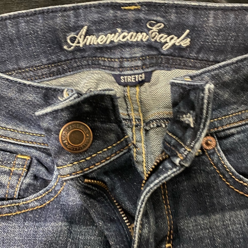 Size 4 American Eagle stretch boot cut jeans